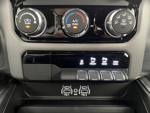 2026 Ram 1500 Express Crew Cab 4x4 5'7" Box