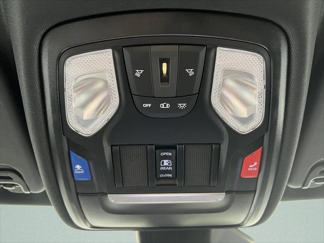 2026 Ram 1500 Express Crew Cab 4x4 5'7" Box