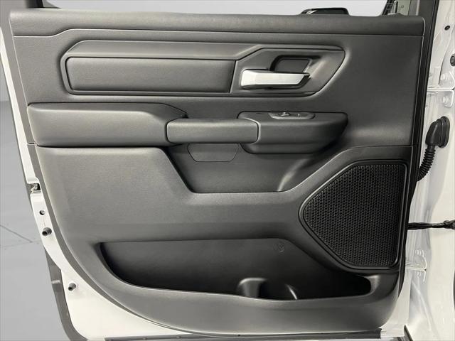 2026 Ram 1500 Express Crew Cab 4x4 5'7" Box