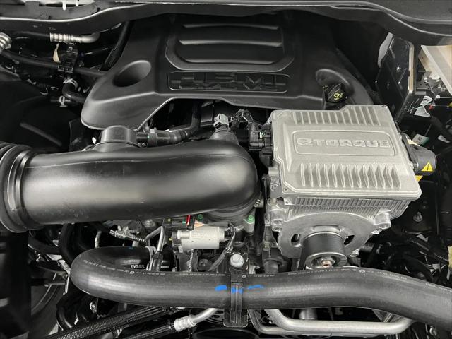 2026 Ram 1500 Express Crew Cab 4x4 5'7" Box