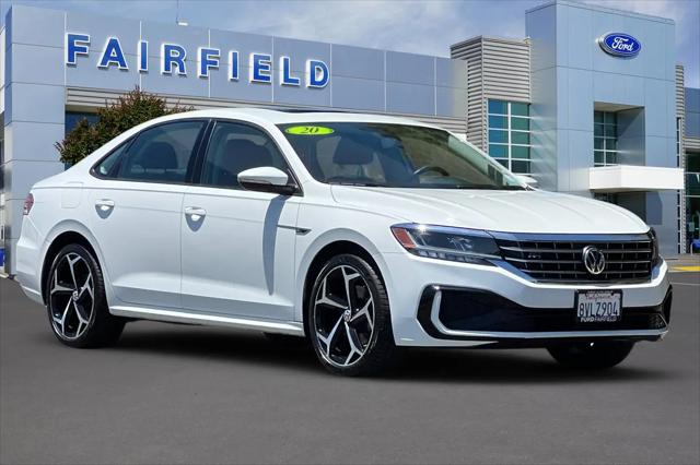 2020 Volkswagen Passat 2.0T R-Line
