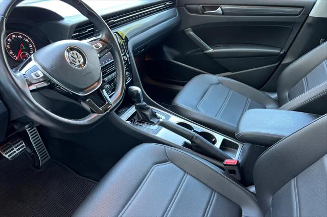 2020 Volkswagen Passat 2.0T R-Line
