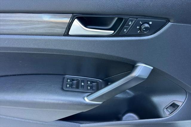 2020 Volkswagen Passat 2.0T R-Line