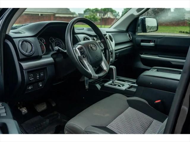 2017 Toyota Tundra SR5 5.7L V8
