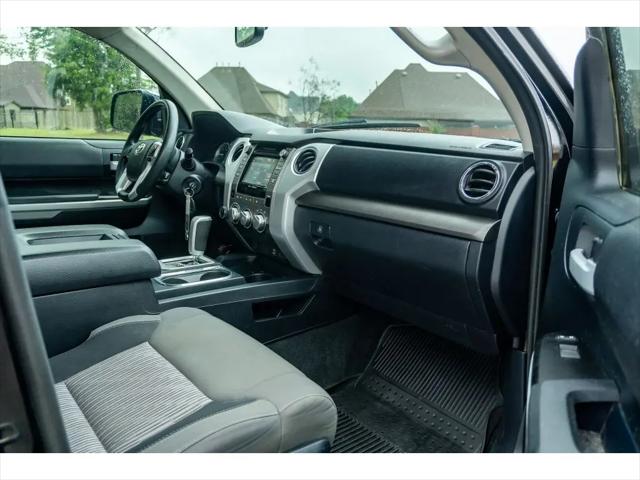2017 Toyota Tundra SR5 5.7L V8