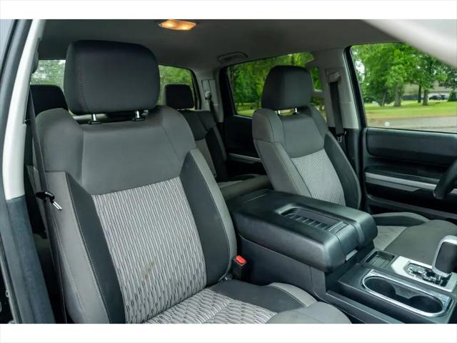 2017 Toyota Tundra SR5 5.7L V8