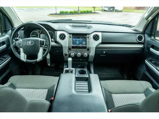 2017 Toyota Tundra SR5 5.7L V8