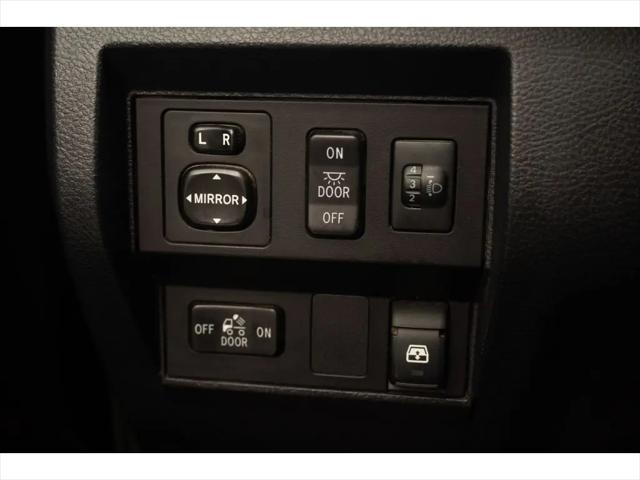 2017 Toyota Tundra SR5 5.7L V8