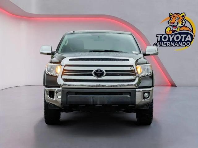 2017 Toyota Tundra SR5 5.7L V8