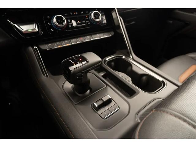 2024 GMC Sierra 1500 4WD Crew Cab Standard Box AT4