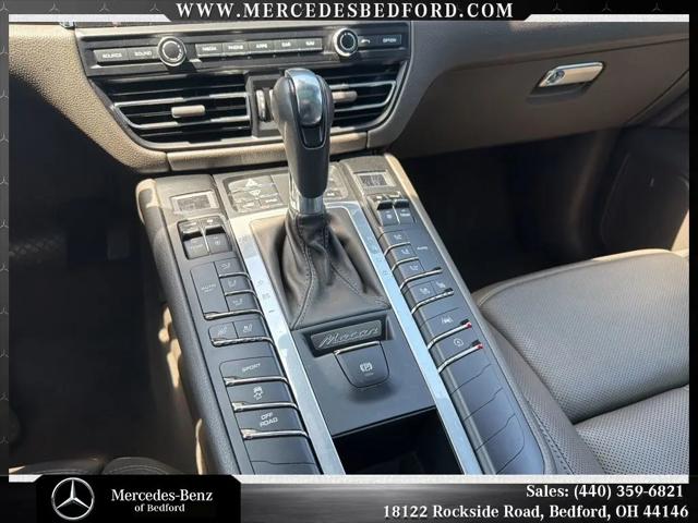2020 Porsche Macan Macan