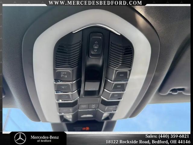 2020 Porsche Macan Macan