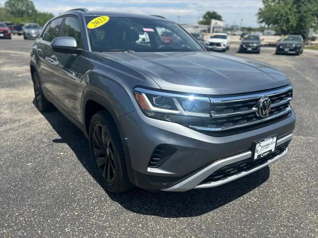 2023 Volkswagen Atlas Cross Sport 2.0T SE w/Technology for sale in Ottawa, IL
