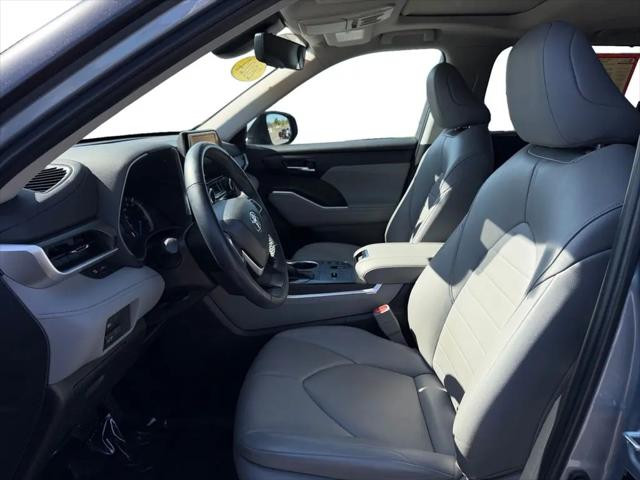 2024 Toyota Highlander Hybrid XLE