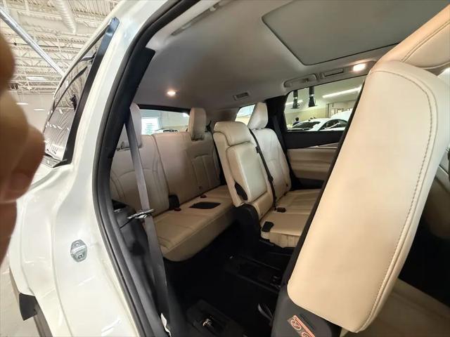 2023 INFINITI QX60 LUXE AWD