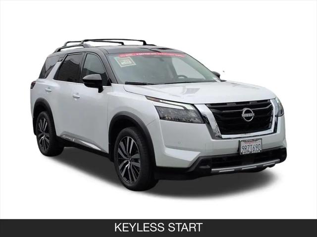 2025 Nissan Pathfinder Platinum FWD