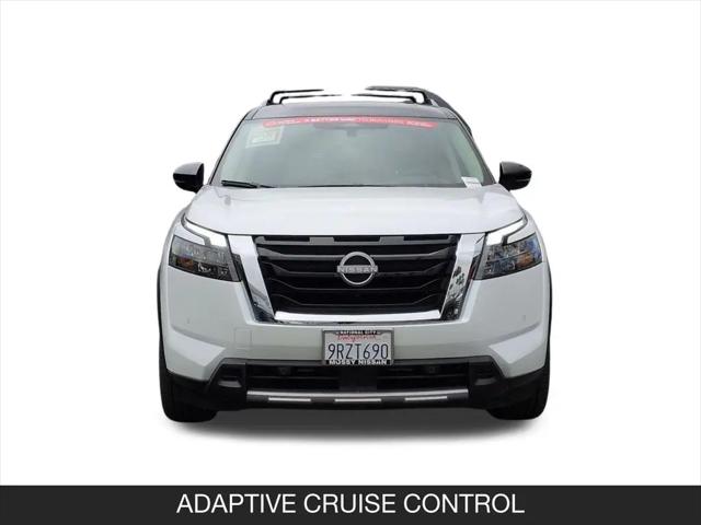 2025 Nissan Pathfinder Platinum FWD
