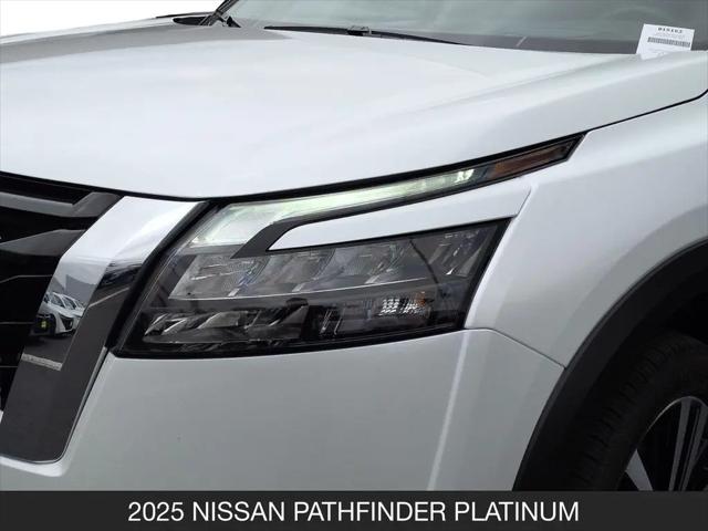 2025 Nissan Pathfinder Platinum FWD