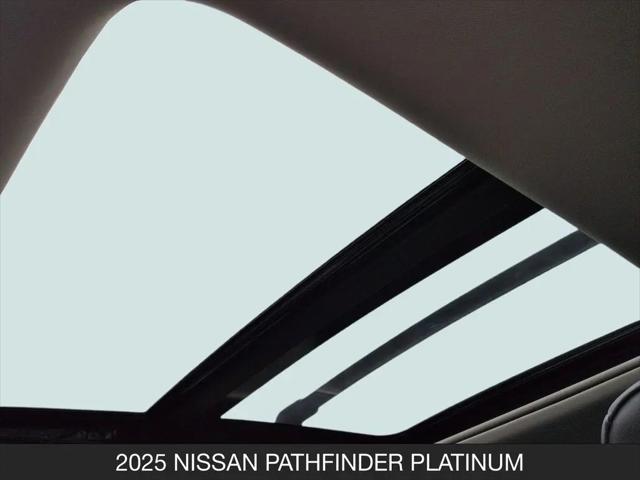 2025 Nissan Pathfinder Platinum FWD