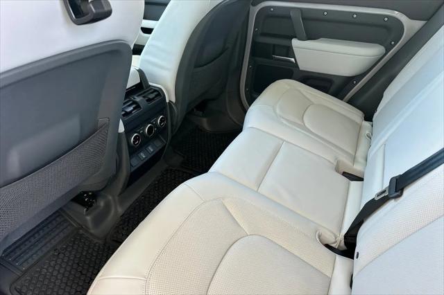 2026 Land Rover Defender P400 X-Dynamic SE
