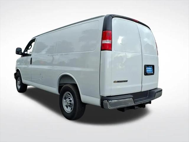 2026 Chevrolet Express Cargo Van 2500 Regular Wheelbase, WT, RWD