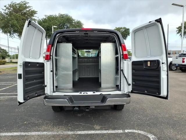 2026 Chevrolet Express Cargo Van 2500 Regular Wheelbase, WT, RWD