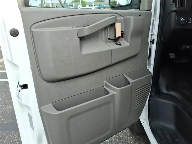 2026 Chevrolet Express Cargo Van 2500 Regular Wheelbase, WT, RWD