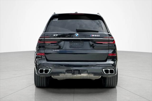 2024 BMW X7 M60i