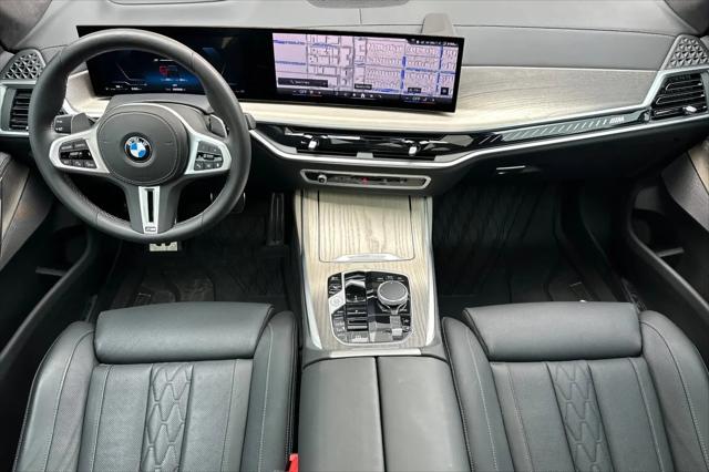 2024 BMW X7 M60i