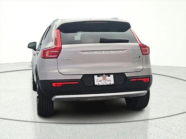 2024 Volvo XC40 B5 Plus Bright Theme