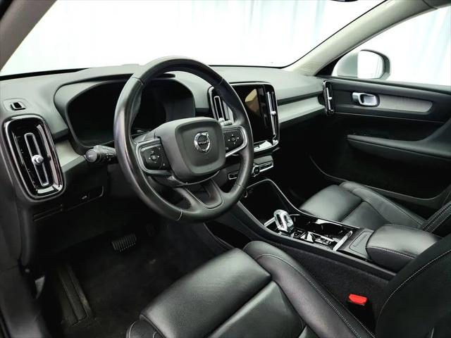 2024 Volvo XC40 B5 Plus Bright Theme