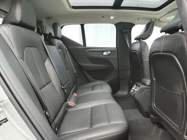 2024 Volvo XC40 B5 Plus Bright Theme