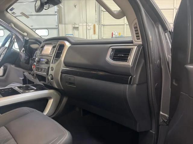 2017 Nissan Titan SV