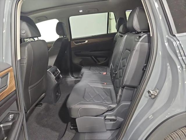 2026 Volkswagen Atlas SE with Technology