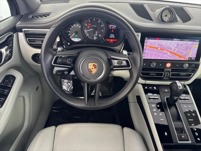 2023 Porsche Macan Macan