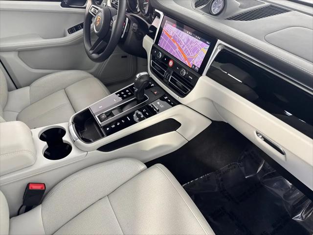 2023 Porsche Macan Macan