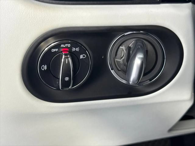 2023 Porsche Macan Macan