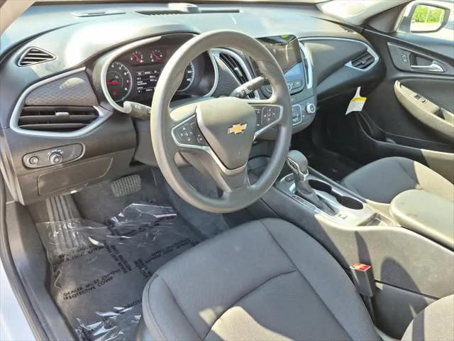 2025 Chevrolet Malibu FWD LS