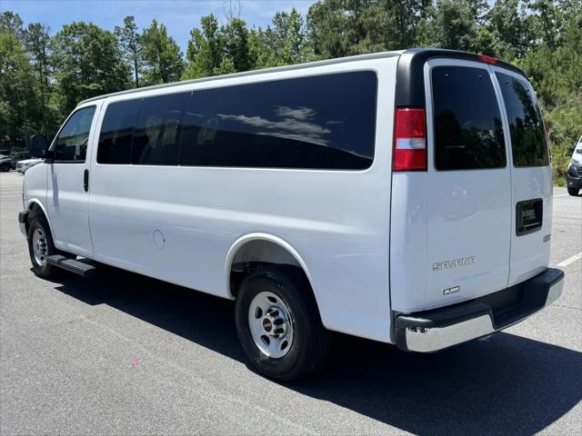 2025 GMC Savana Passenger RWD 3500 Extended Wheelbase LT
