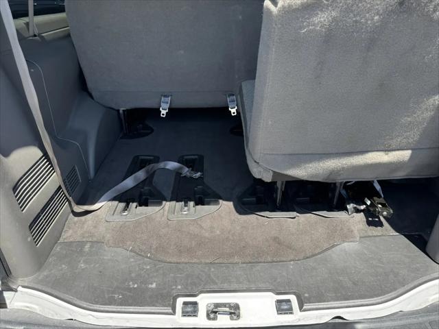 2025 GMC Savana Passenger RWD 3500 Extended Wheelbase LT