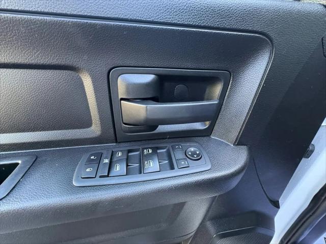 2019 Ram 1500 Classic Tradesman Crew Cab 4x4 5'7" Box