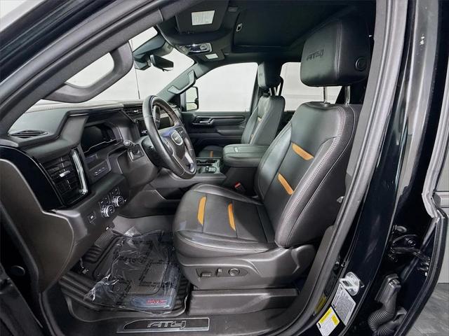 2025 GMC Sierra 2500HD 4WD Crew Cab Standard Bed AT4