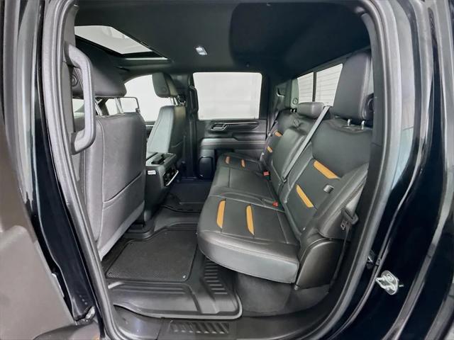 2025 GMC Sierra 2500HD 4WD Crew Cab Standard Bed AT4