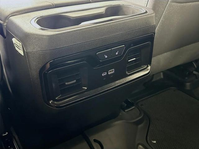 2025 GMC Sierra 2500HD 4WD Crew Cab Standard Bed AT4