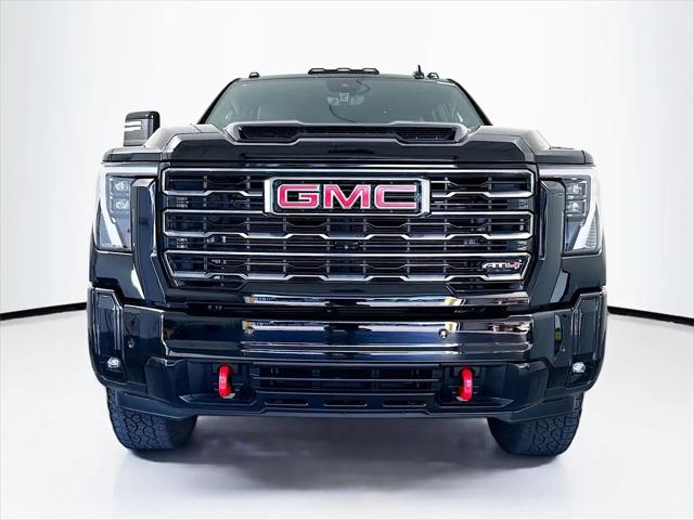 2025 GMC Sierra 2500HD 4WD Crew Cab Standard Bed AT4