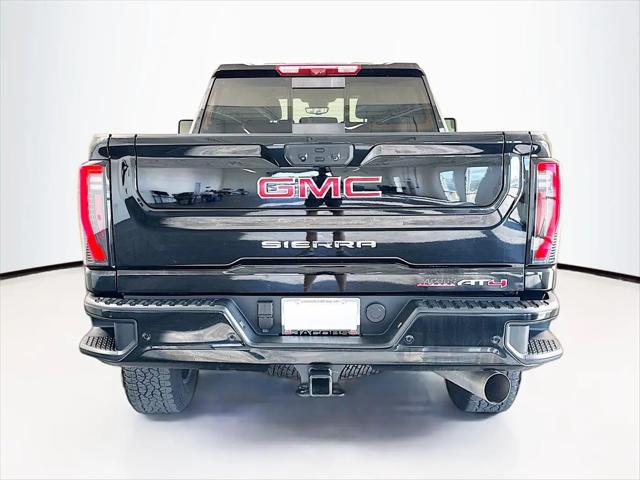 2025 GMC Sierra 2500HD 4WD Crew Cab Standard Bed AT4