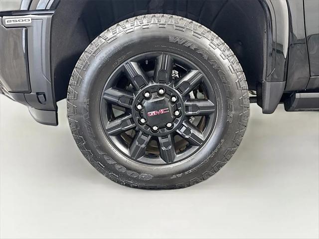 2025 GMC Sierra 2500HD 4WD Crew Cab Standard Bed AT4