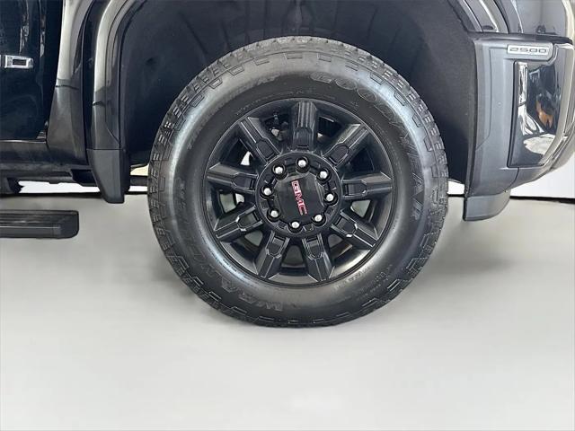 2025 GMC Sierra 2500HD 4WD Crew Cab Standard Bed AT4