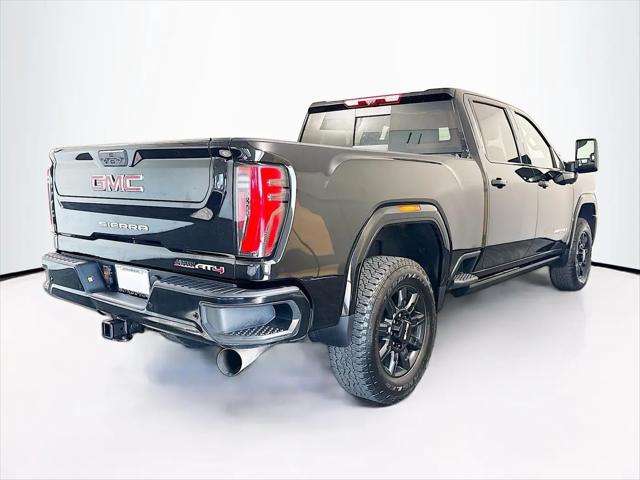 2025 GMC Sierra 2500HD 4WD Crew Cab Standard Bed AT4