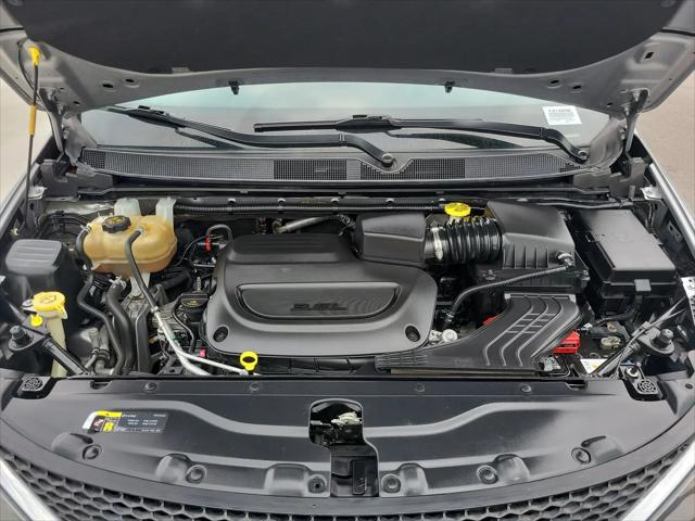 2021 Chrysler Voyager LXI